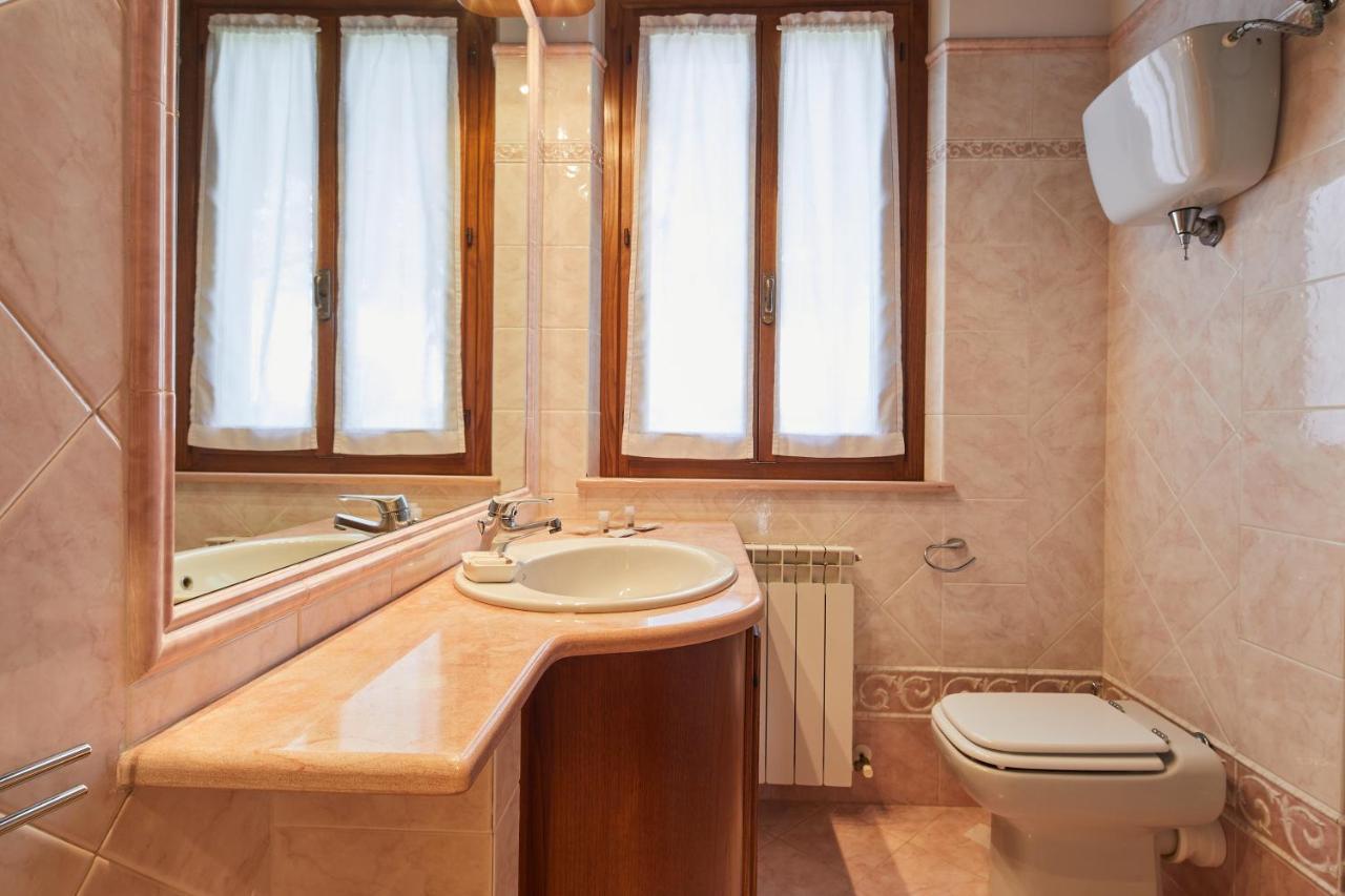 Relais La Cerreta Villa กัสติลโยเน เดล ลาโก ภายนอก รูปภาพ